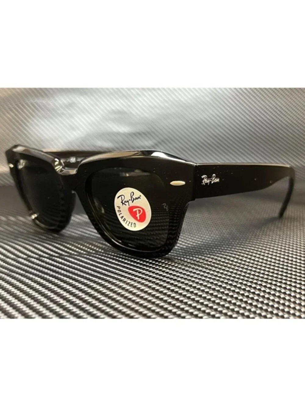 New Ray Ban Men  Black Sunglasses  49- 20- 145